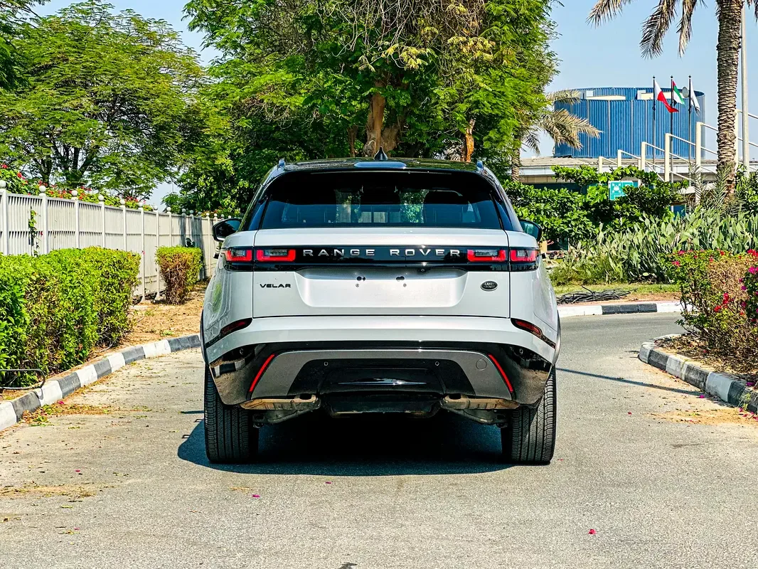 Land Rover Range Rover Velar 2.0 AT AWD (300 حصان) - 3