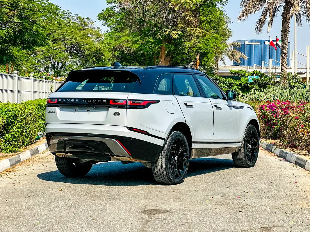 Land Rover Range Rover Velar 2.0 AT AWD (300 حصان) - 5