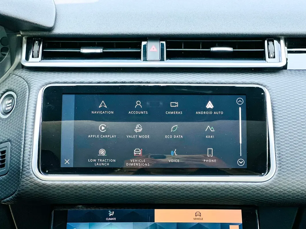 Land Rover Range Rover Velar 2.0 AT AWD (300 حصان) - 9
