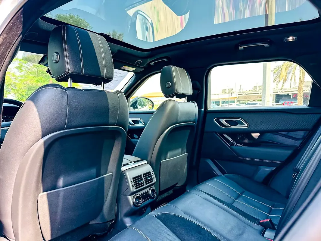 Land Rover Range Rover Velar 2.0 AT AWD (300 حصان) - 12