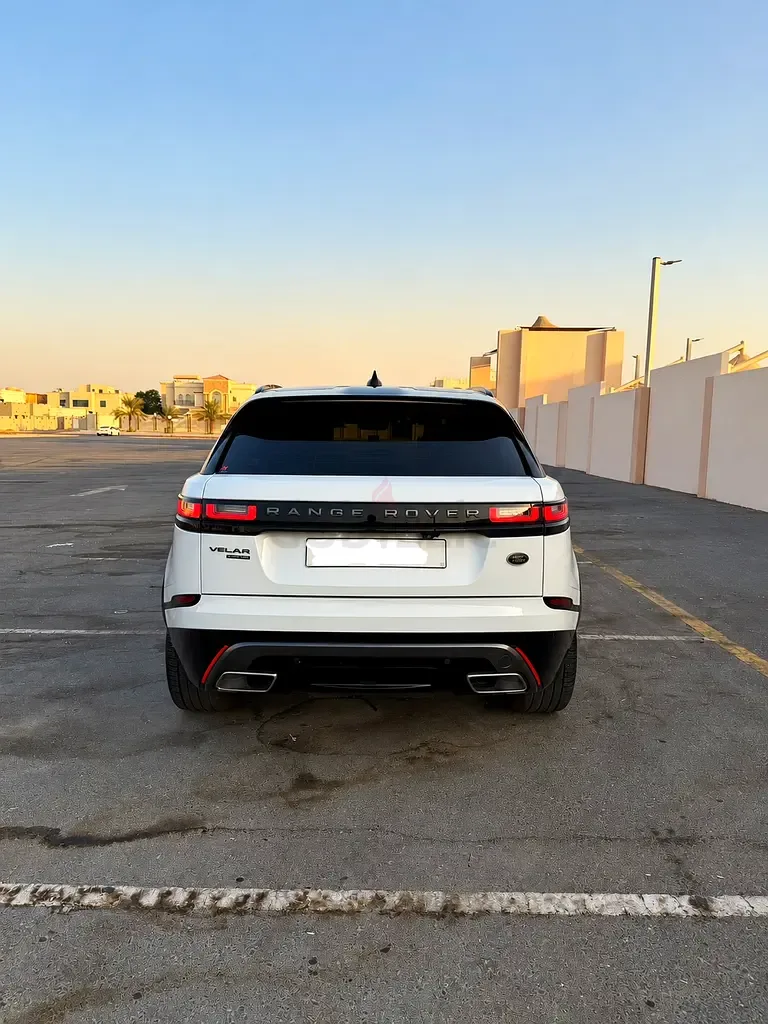 Land Rover Range Rover Velar 2.0 AT AWD (300 hp) - 4