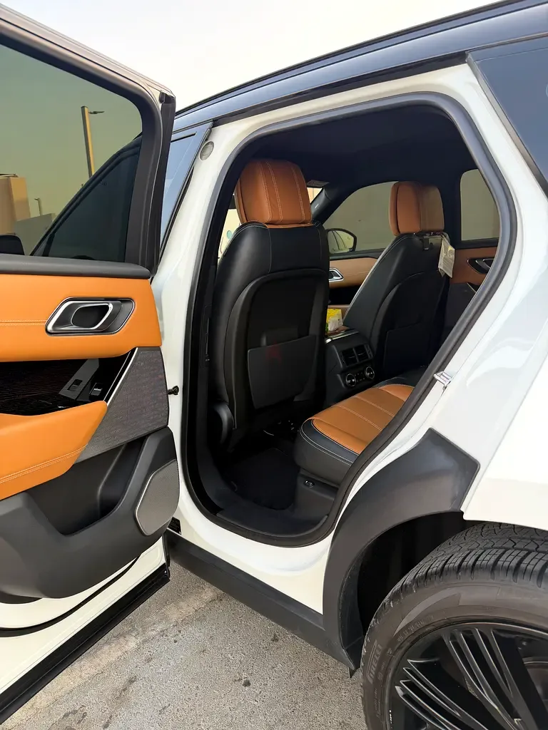 Land Rover Range Rover Velar 2.0 AT AWD (300 hp) - 8