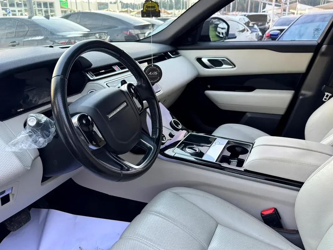 Land Rover Range Rover Velar 2.0 T AT AWD (250 حصان) - 10