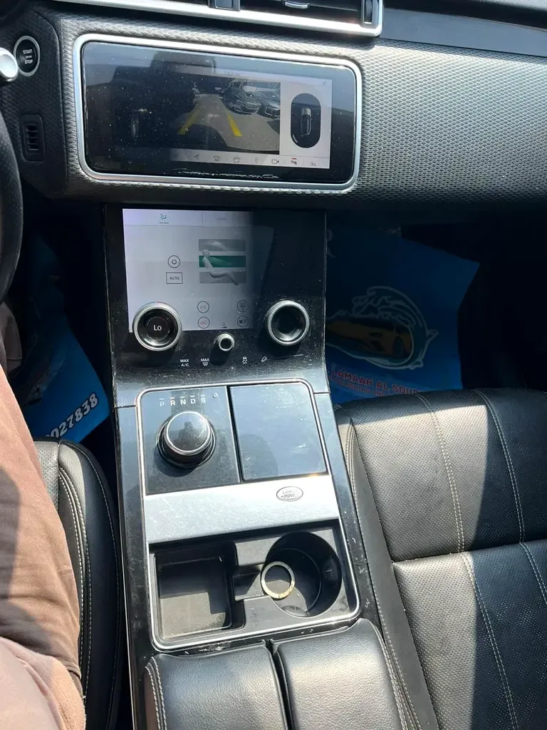 Land Rover Range Rover Velar 2.0 T AT AWD (250 hp) - 5