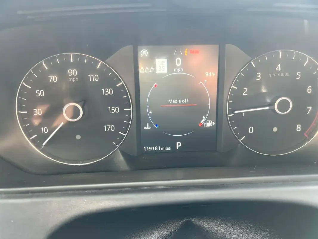 Land Rover Range Rover Velar 2.0 T AT AWD (250 hp) - 6