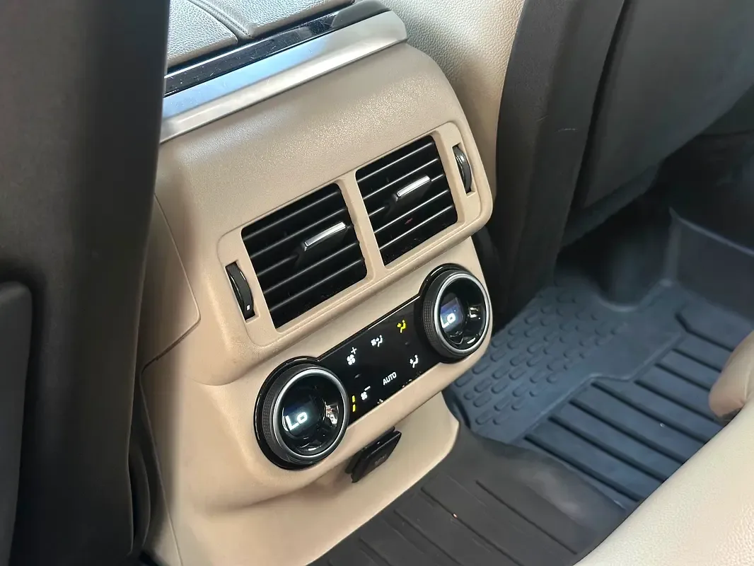 Land Rover Range Rover Velar 2.0 T AT AWD (250 حصان) - 14