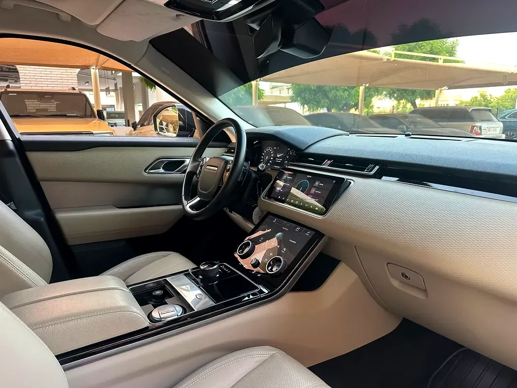 Land Rover Range Rover Velar 2.0 T AT AWD (250 حصان) - 17