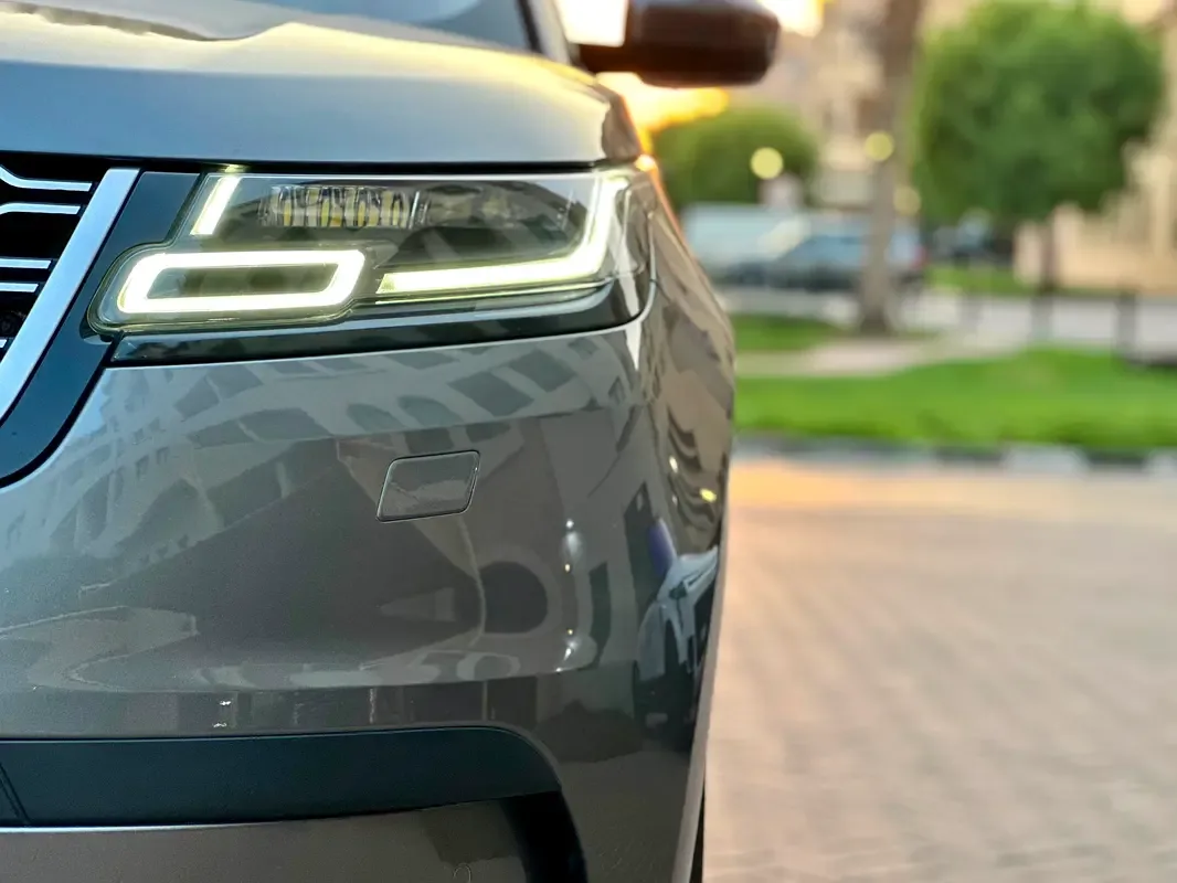 Land Rover Range Rover Velar 2.0 T AT AWD (250 حصان) - 18