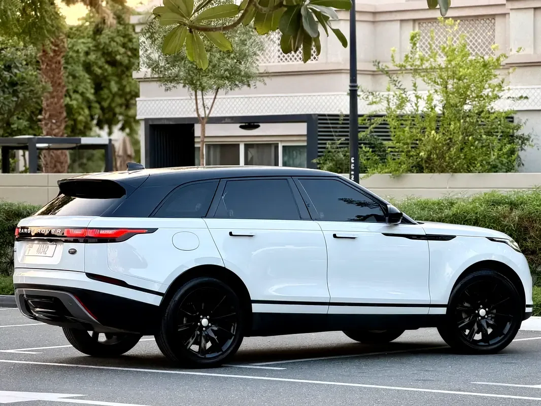 Land Rover Range Rover Velar 2.0 T AT AWD (250 حصان) - 7