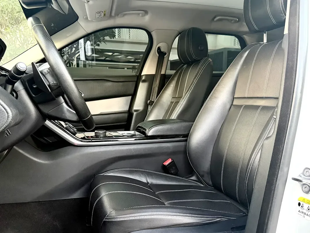 Land Rover Range Rover Velar 2.0 T AT AWD (250 حصان) - 12