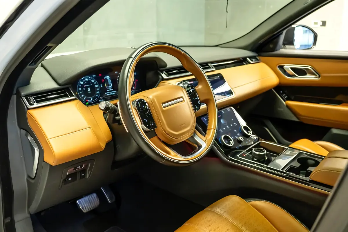 Land Rover Range Rover Velar 3.0 V6 AT AWD (340 حصان) - 14