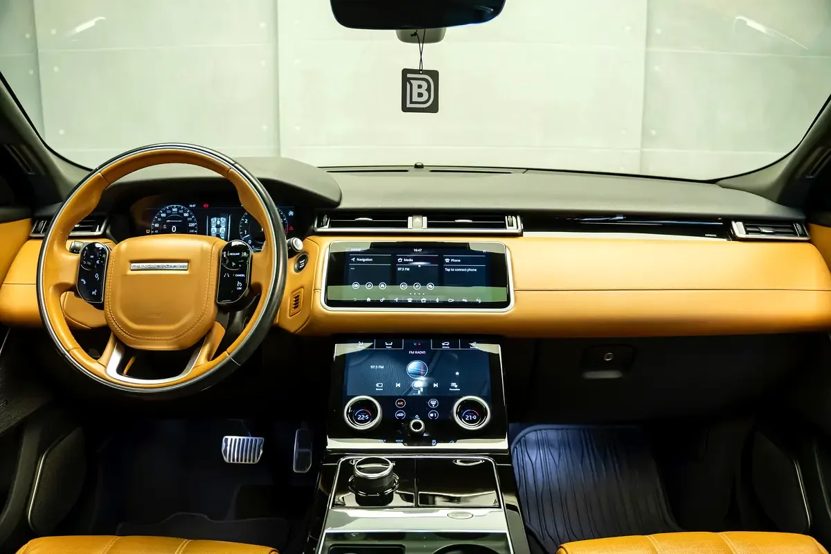 Land Rover Range Rover Velar 3.0 V6 AT AWD (340 حصان) - 16
