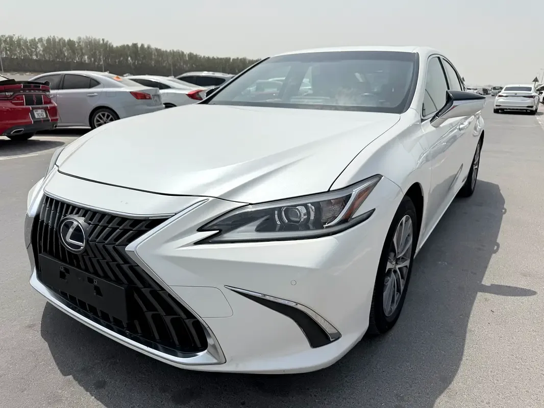 Lexus ES 2.5 CVT (218 hp)