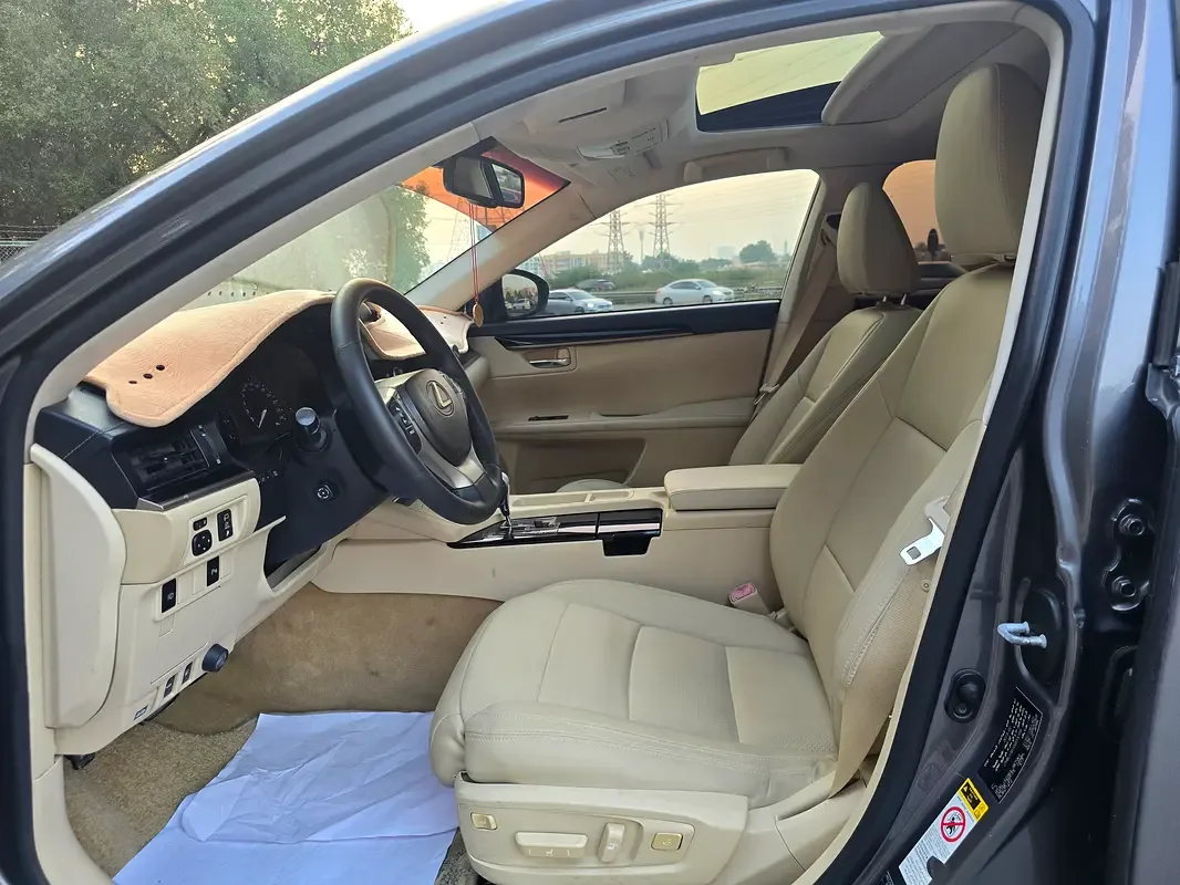 Lexus ES 250 AT (184 hp) - 7