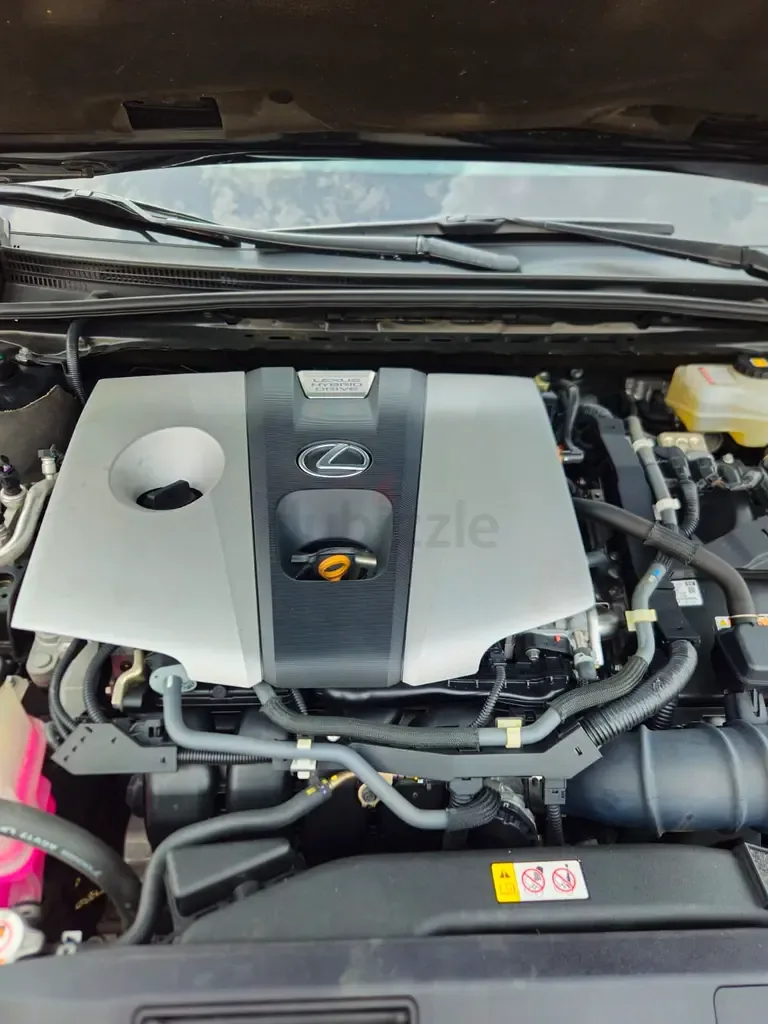 Lexus ES 300h CVT (218 hp) - 11
