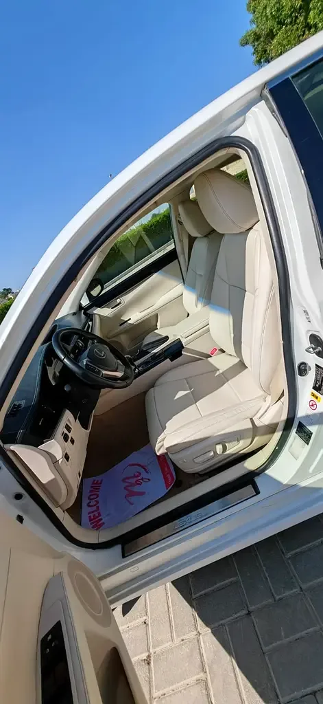 Lexus ES 350 AT (249 hp) - 16