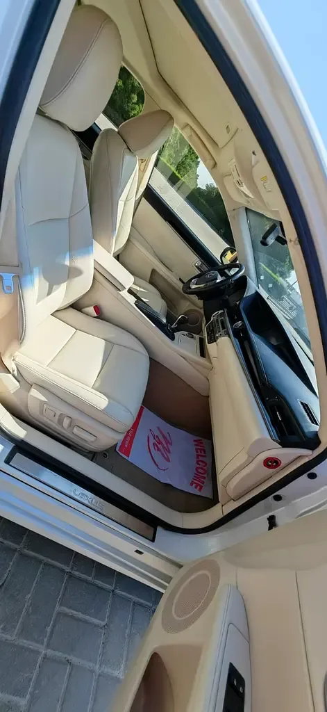 Lexus ES 350 AT (249 hp) - 18