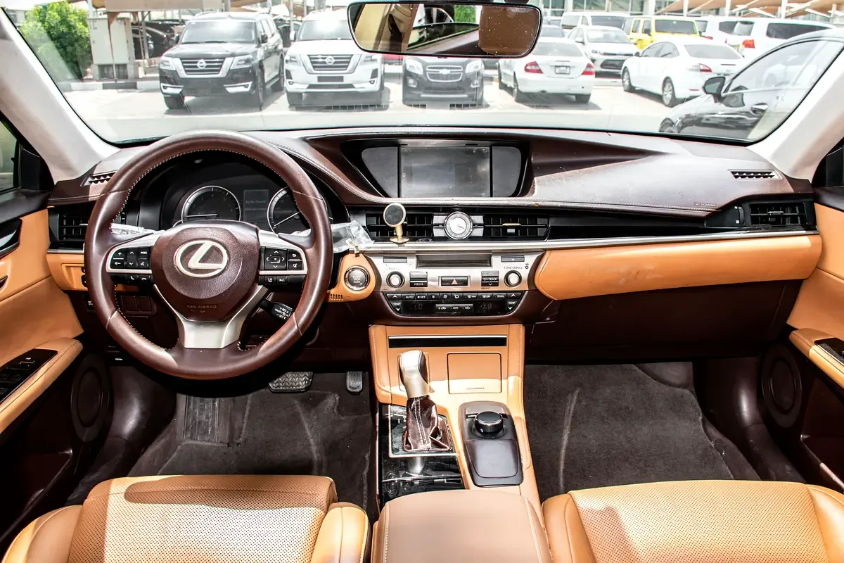 Lexus ES 350 AT (249 حصان) - 6