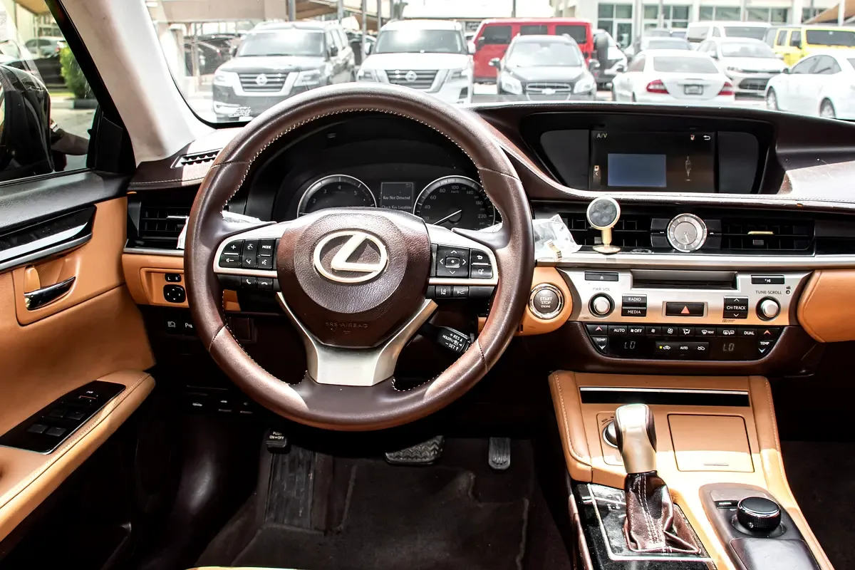 Lexus ES 350 AT (249 حصان) - 7