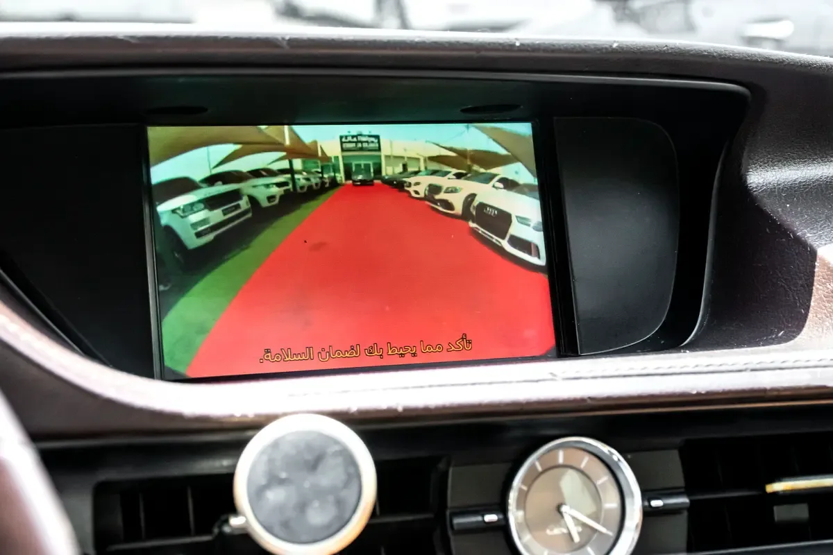 Lexus ES 350 AT (249 حصان) - 15