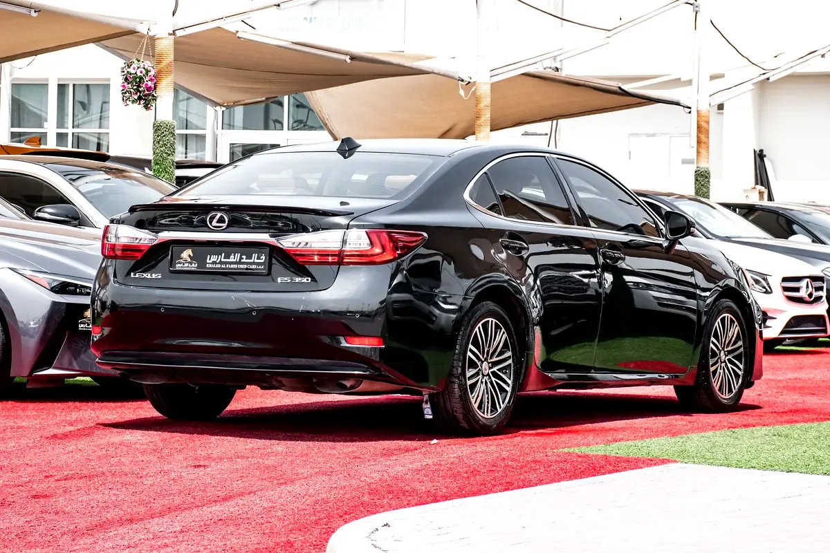 Lexus ES 350 AT (249 حصان) - 16