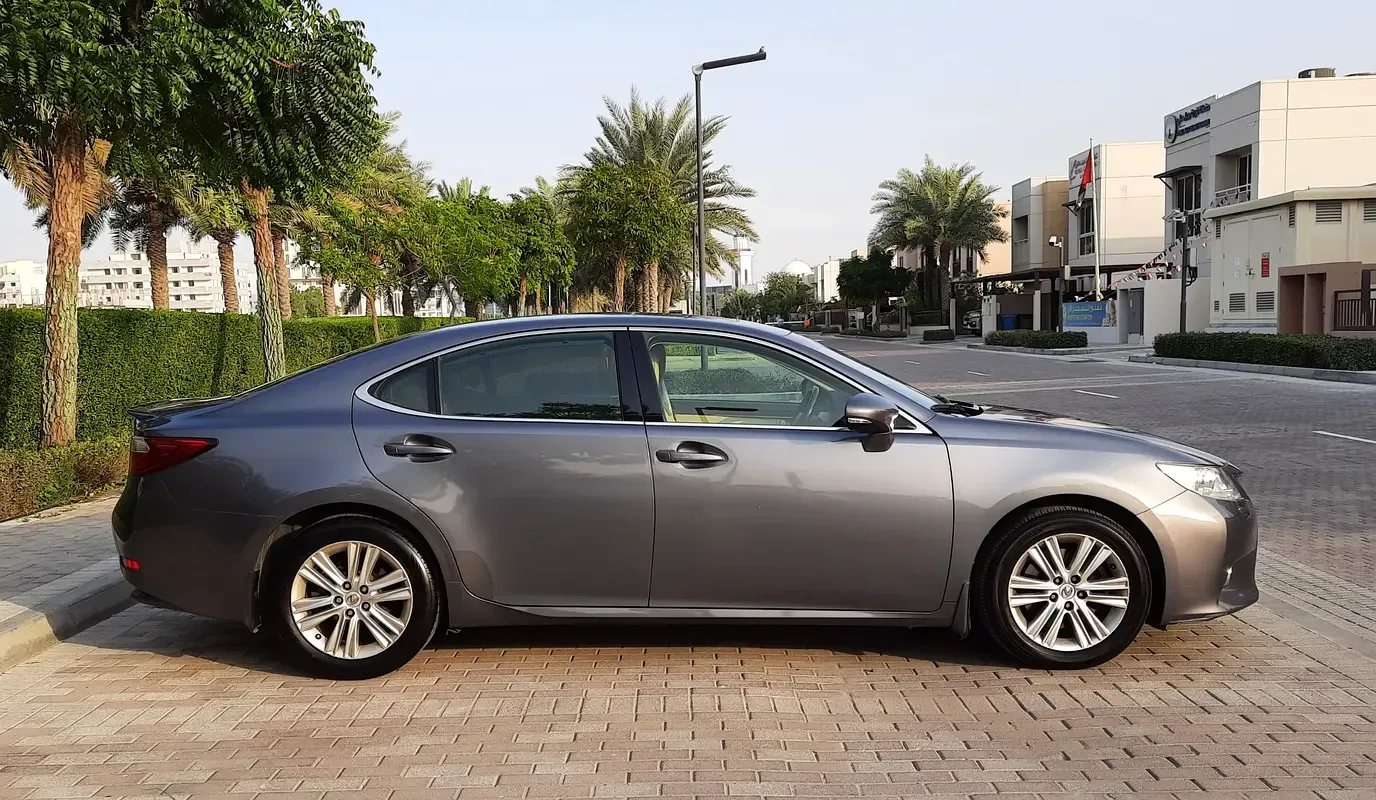 Lexus ES 350 AT (277 hp)