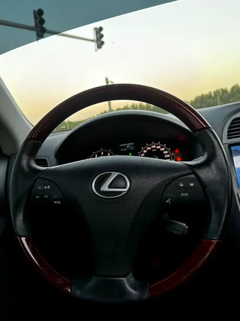 Lexus ES 350 AT (277 حصان) - 9