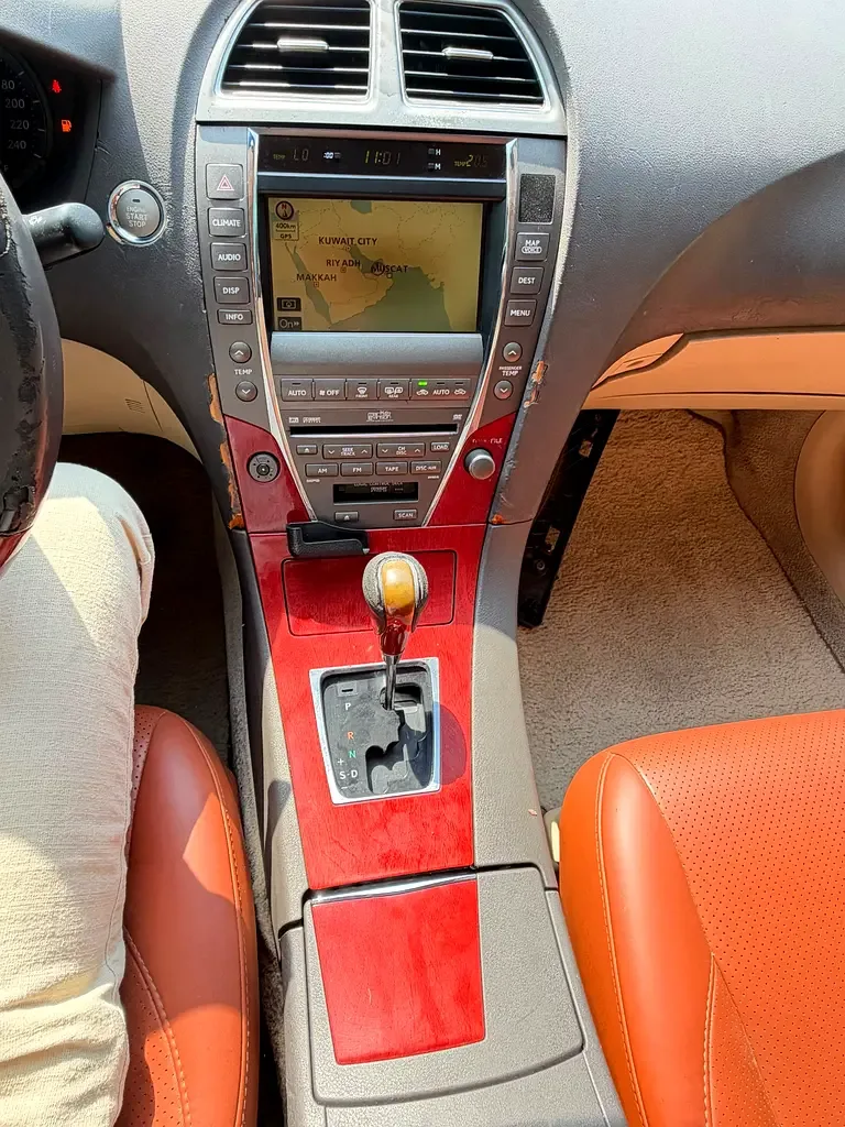 Lexus ES 350 AT (277 حصان) - 10