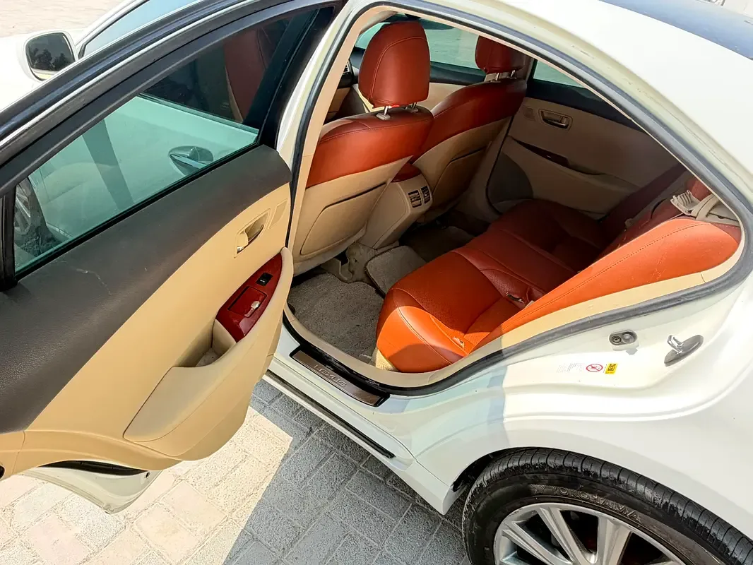 Lexus ES 350 AT (277 حصان) - 13