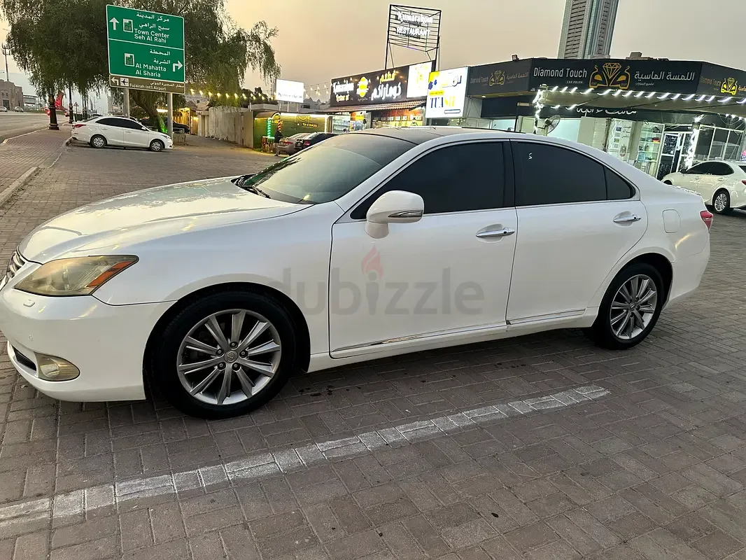 Lexus ES 350 AT (277 حصان)