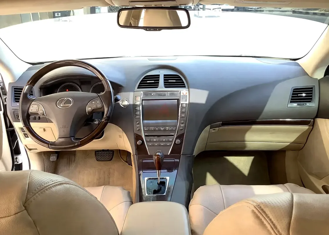 Lexus ES 350 AT (277 حصان) - 8