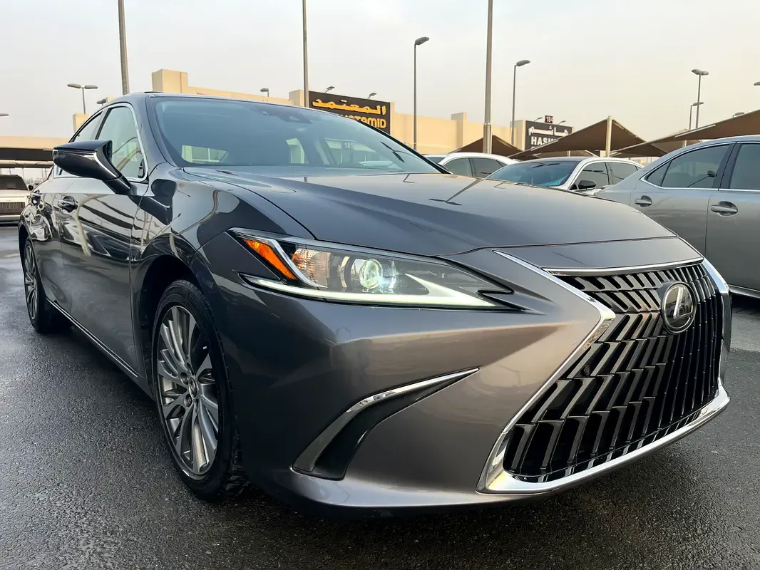 Lexus ES 350 AT (306 حصان) - 2