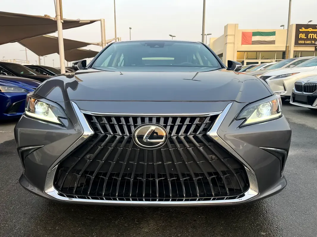 Lexus ES 350 AT (306 حصان) - 3