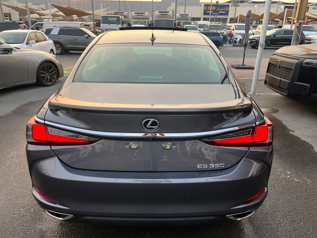 Lexus ES 350 AT (306 حصان) - 10