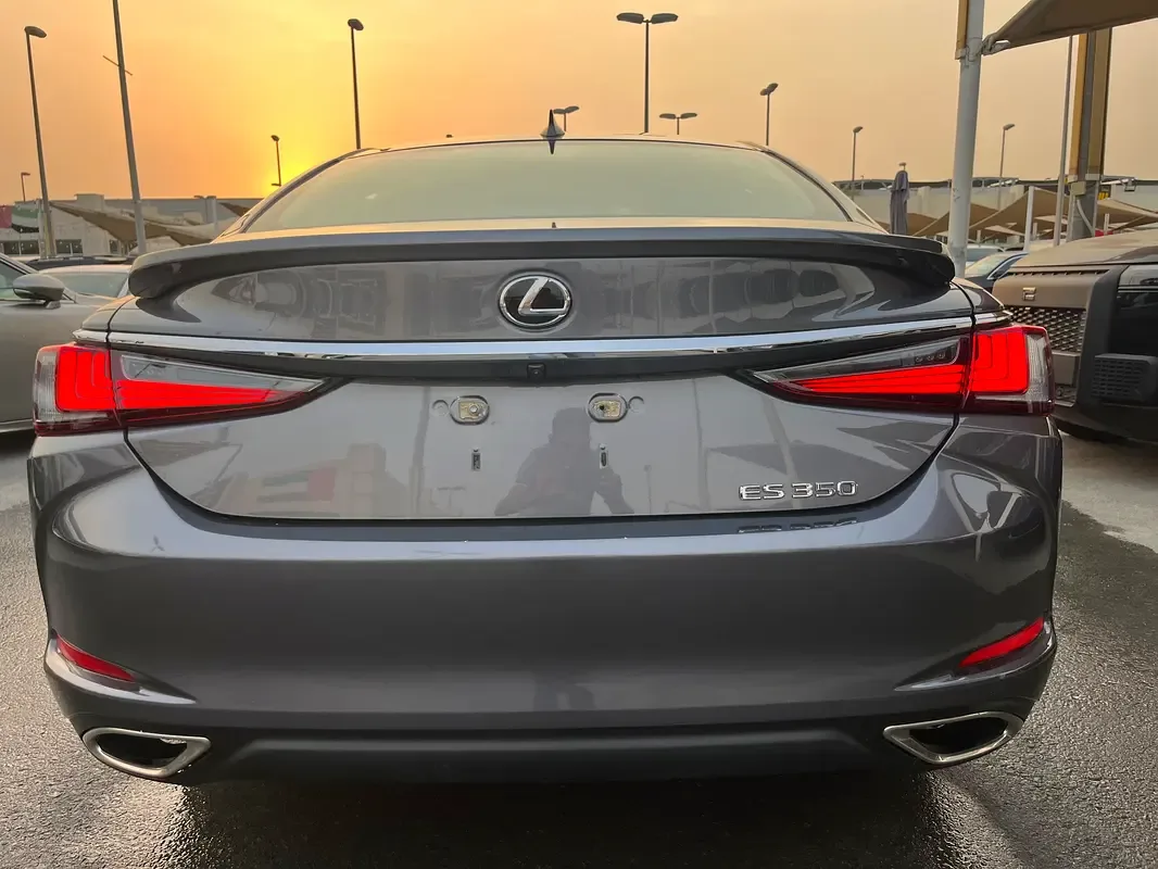 Lexus ES 350 AT (306 حصان) - 9
