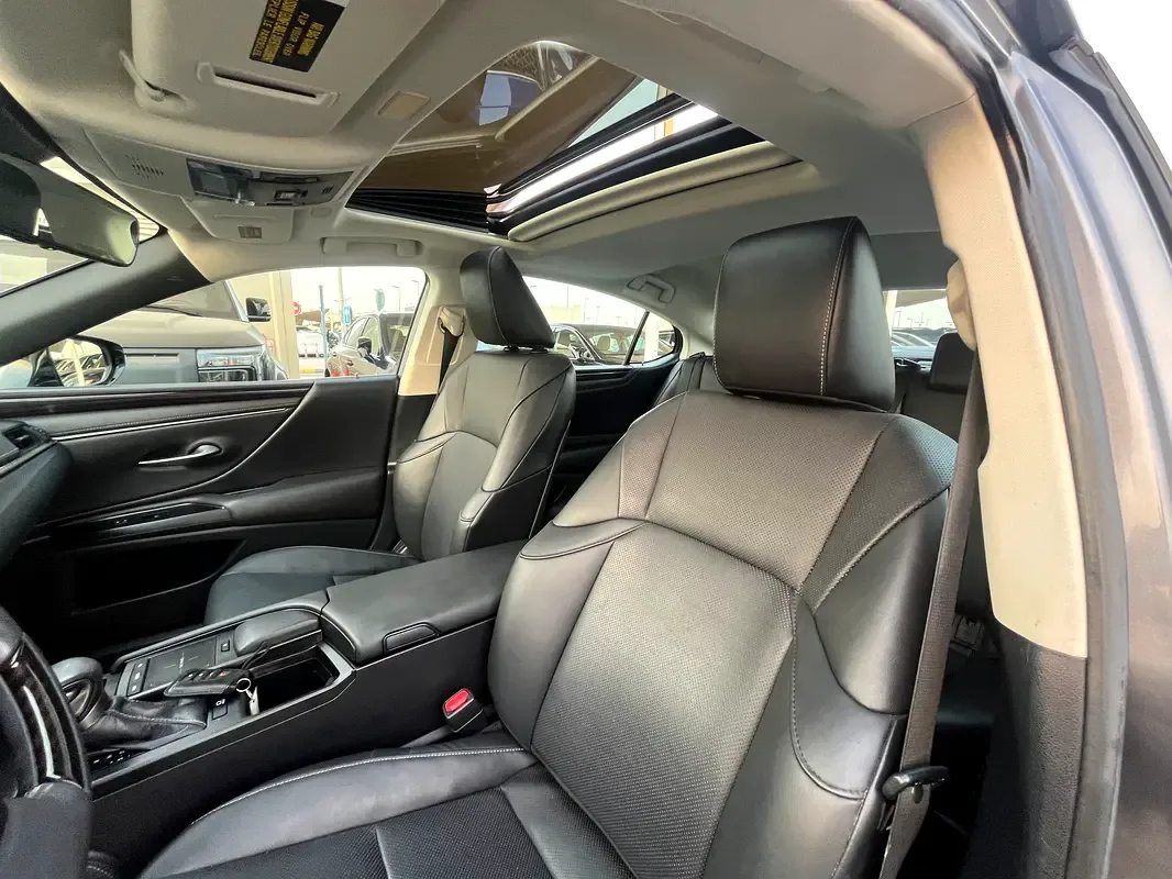 Lexus ES 350 AT (306 حصان) - 19