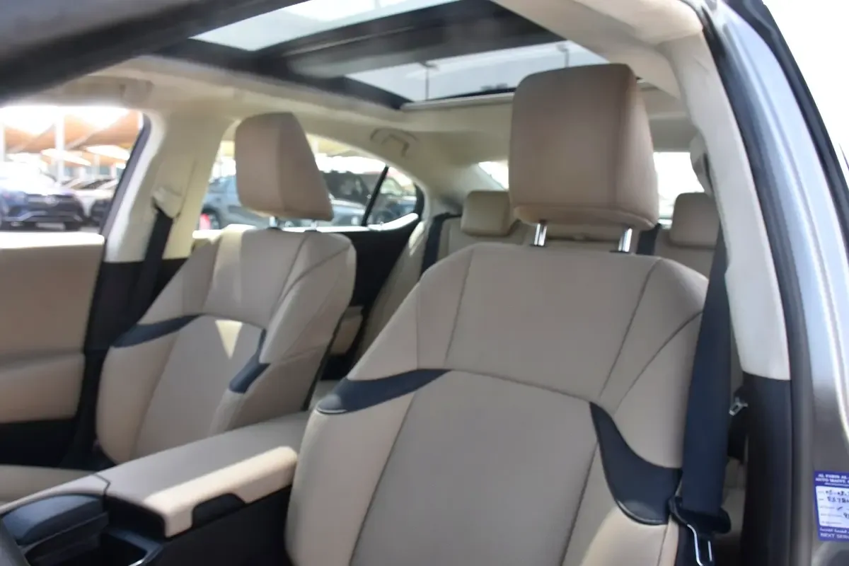 Lexus ES 350 AT (306 hp) - 12