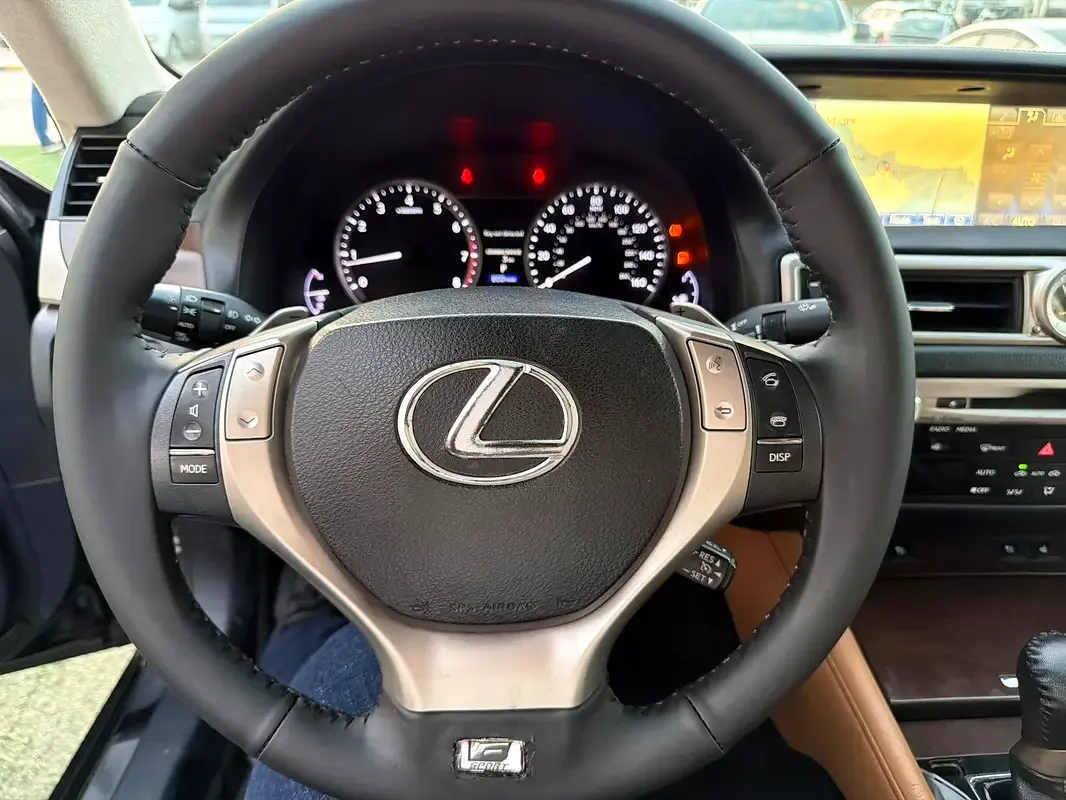 Lexus GS 350 AT AWD (317 hp) - 8