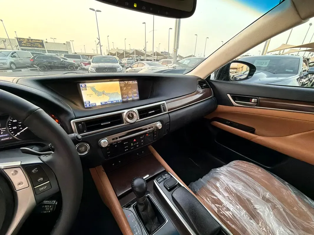 Lexus GS 350 AT AWD (317 hp) - 13