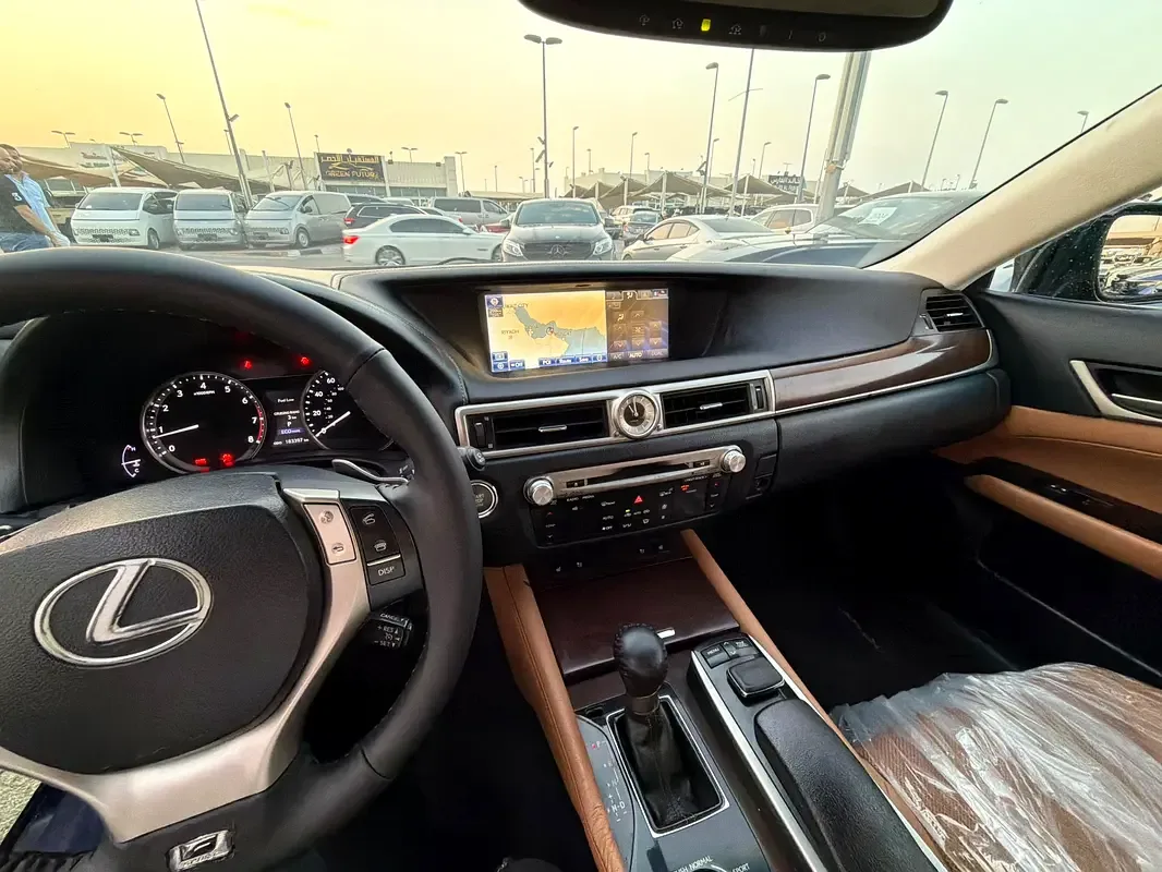 Lexus GS 350 AT AWD (317 hp) - 14