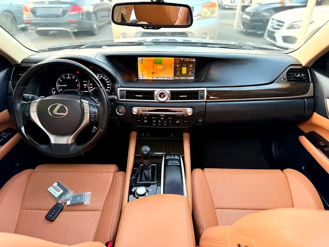 Lexus GS 350 AT AWD (317 hp) - 16