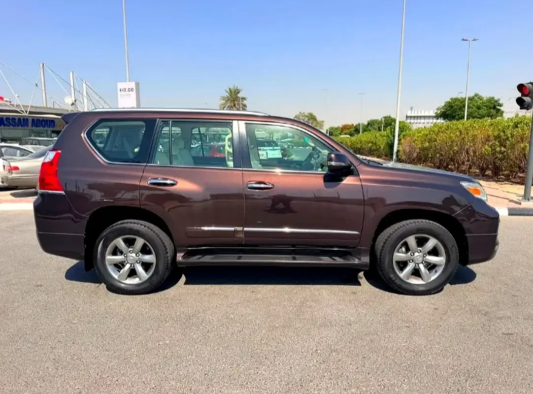 Lexus GX 460 AT (296 hp) - 17