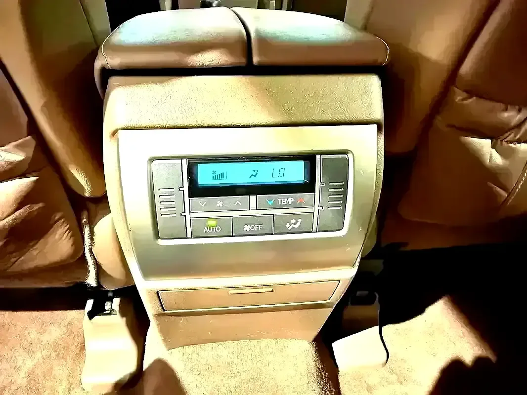 Lexus GX 460 AT (296 حصان) - 13