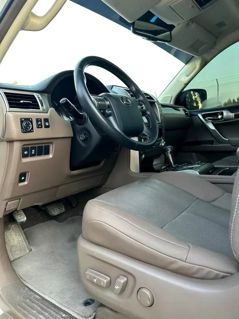 Lexus GX 460 AT AWD (5 مقاعد) (296 حصان) - 10