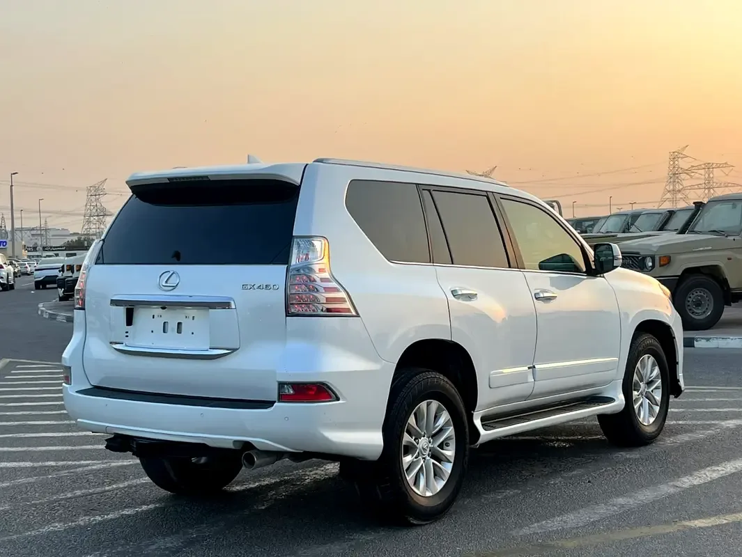 Lexus GX 460 AT AWD (5 مقاعد) (296 حصان) - 6