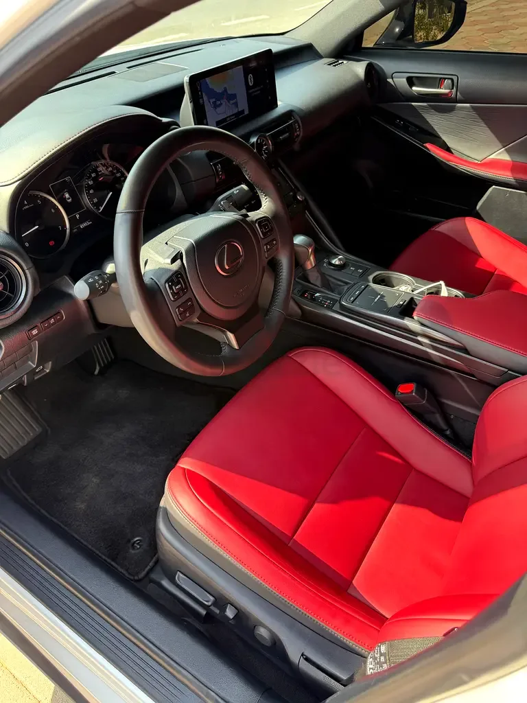 Lexus IS 2.0 AT (245 حصان) - 5
