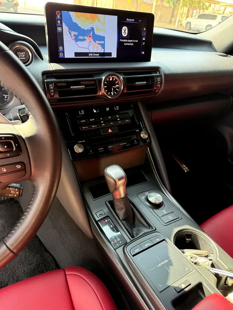 Lexus IS 2.0 AT (245 حصان) - 7