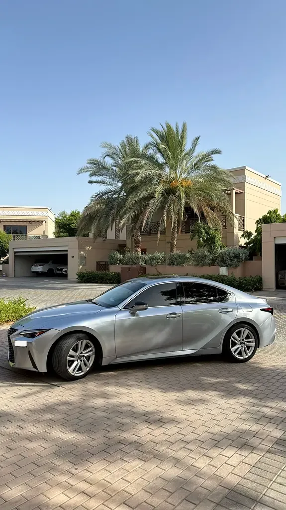 Lexus IS 2.0 AT (245 حصان) - 2