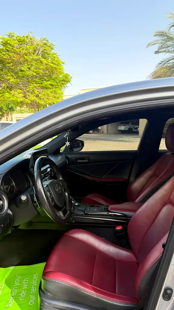 Lexus IS 2.0 AT (245 حصان) - 6