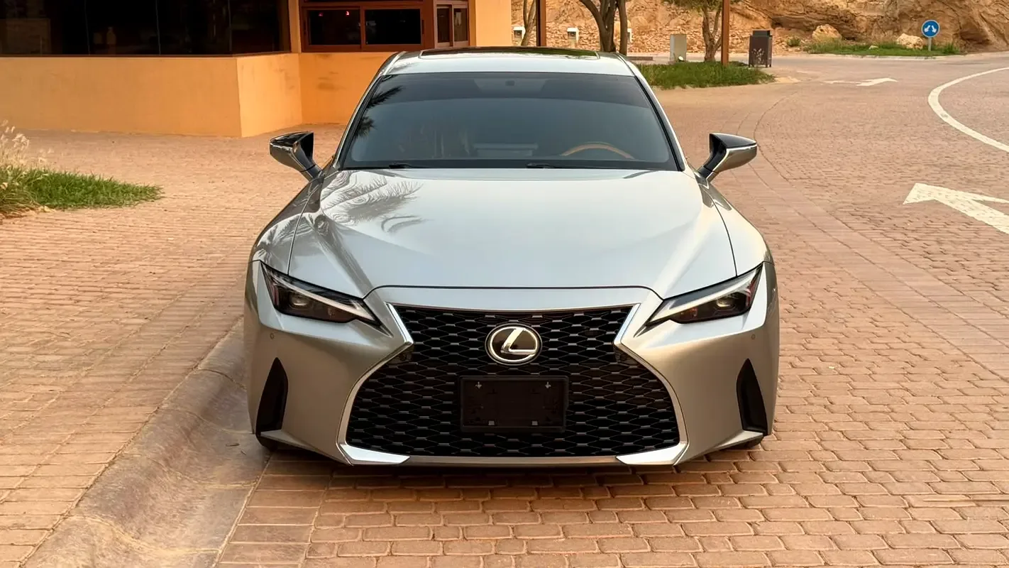 Lexus IS 2.0 AT (245 hp) - 2